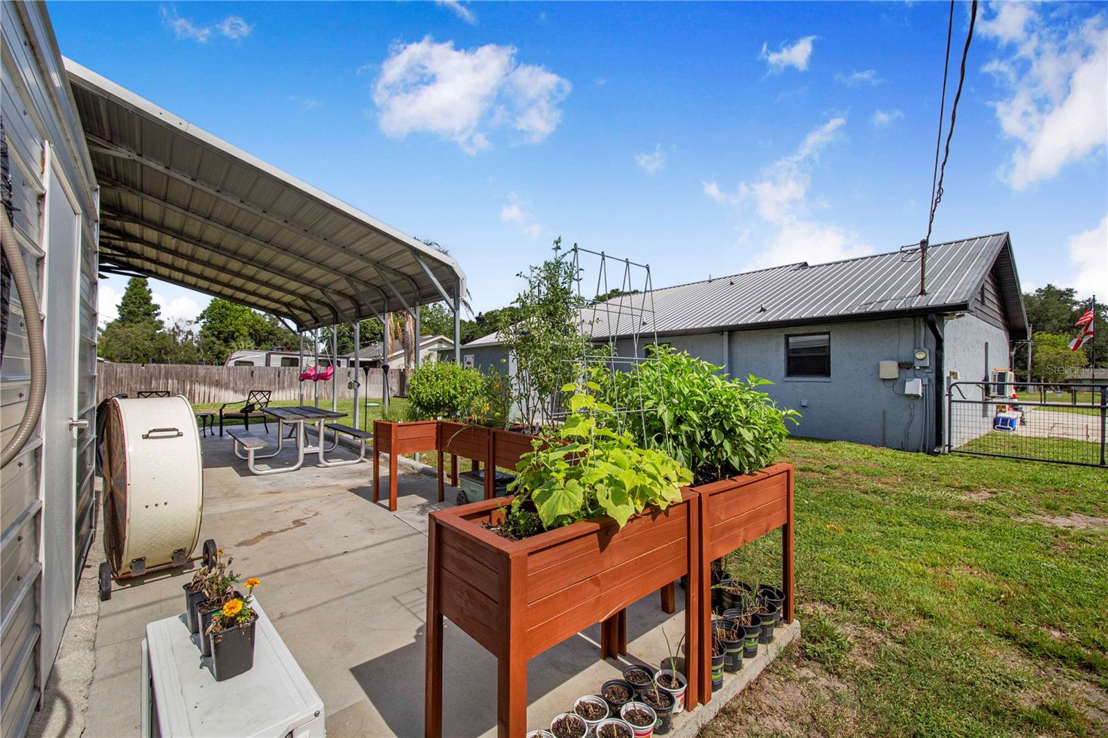 HIGHLAND GROVE EAST - Residential