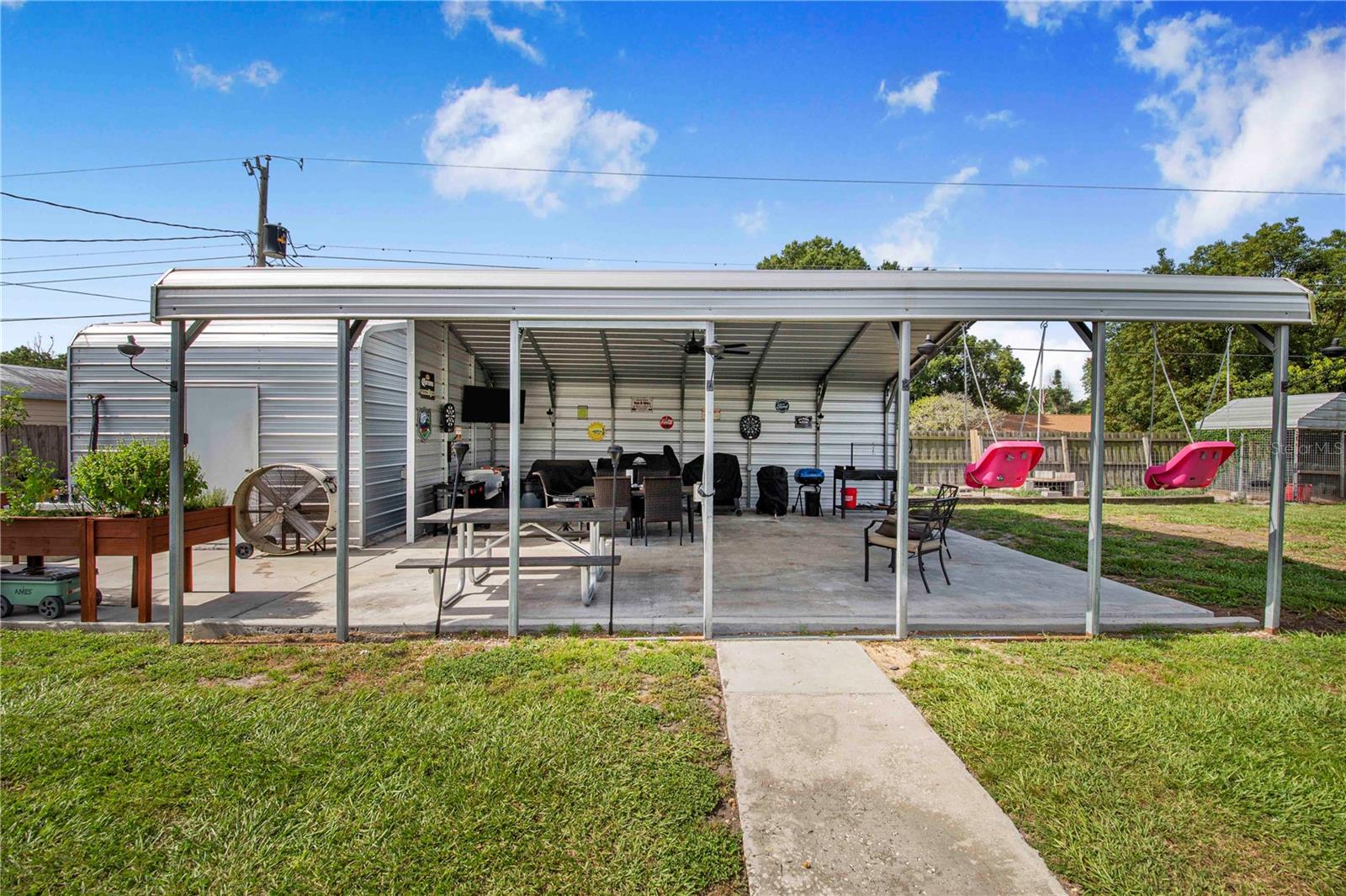 HIGHLAND GROVE EAST - Residential