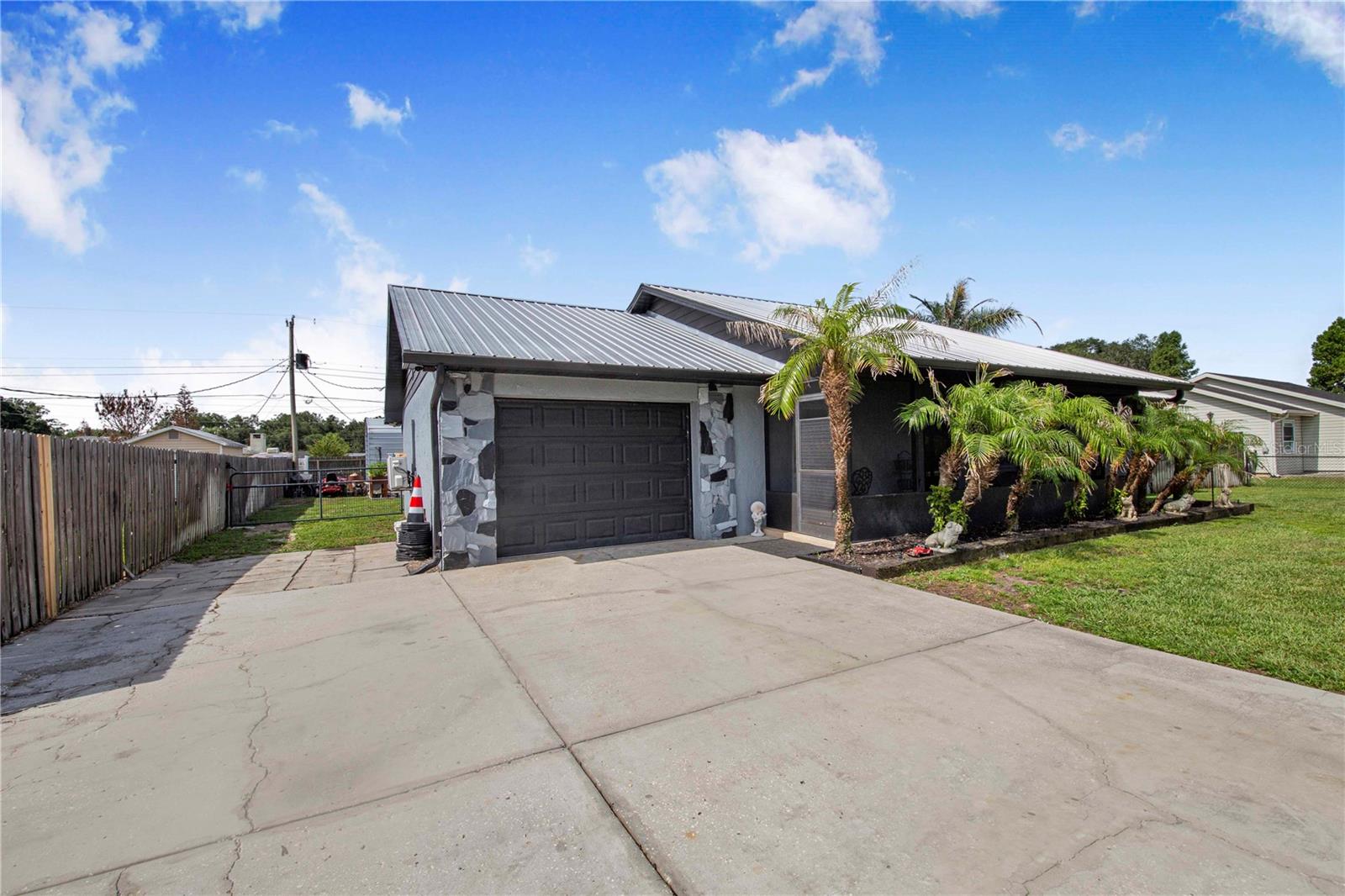 HIGHLAND GROVE EAST - Residential