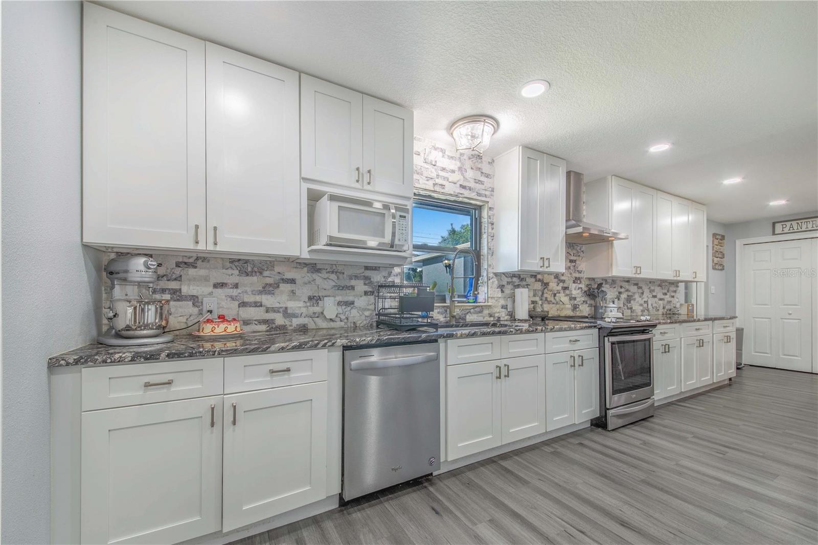 HIGHLAND GROVE EAST - Residential