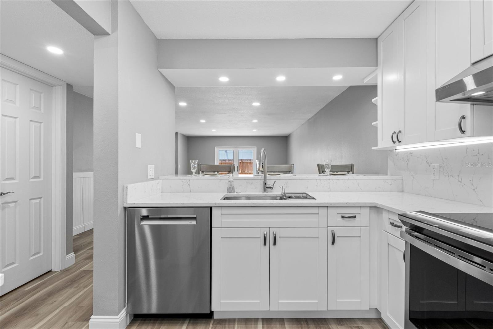 HAWLEYS SUB OF GOVT L - Residential Lease