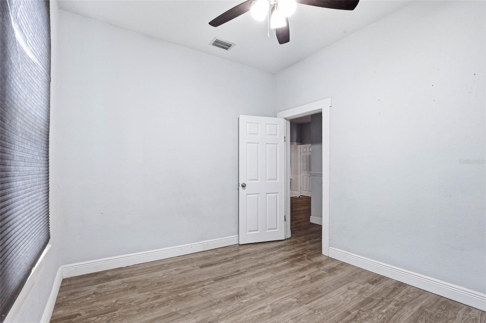 LAKE VIEW PARK SUB - Commercial Sale
