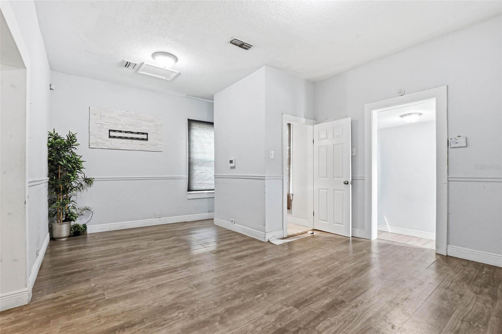 LAKE VIEW PARK SUB - Commercial Sale