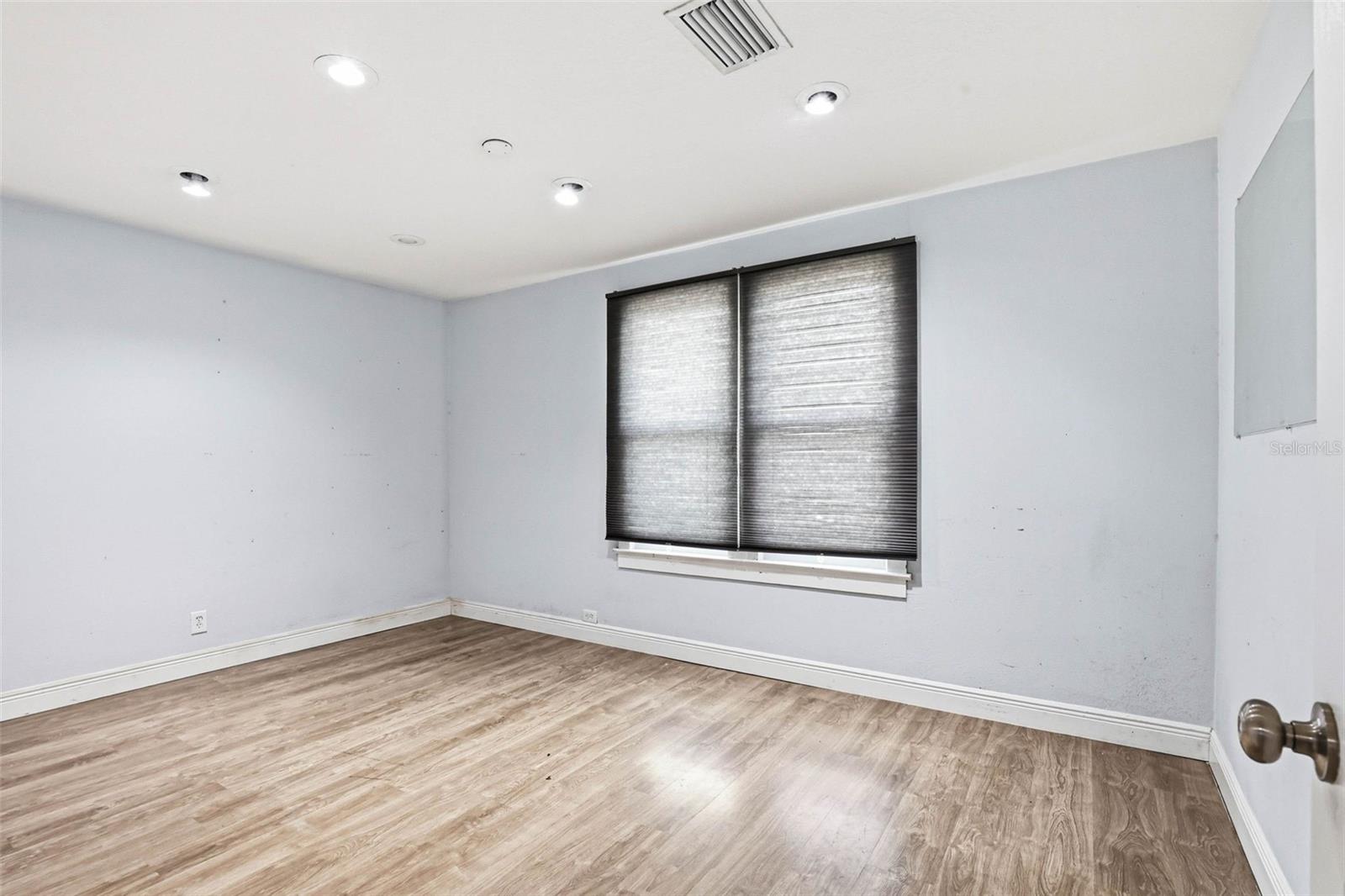 LAKE VIEW PARK SUB - Commercial Sale