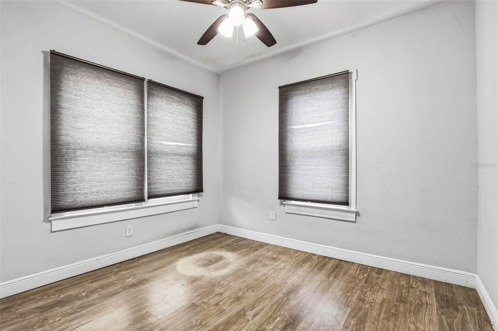LAKE VIEW PARK SUB - Commercial Sale