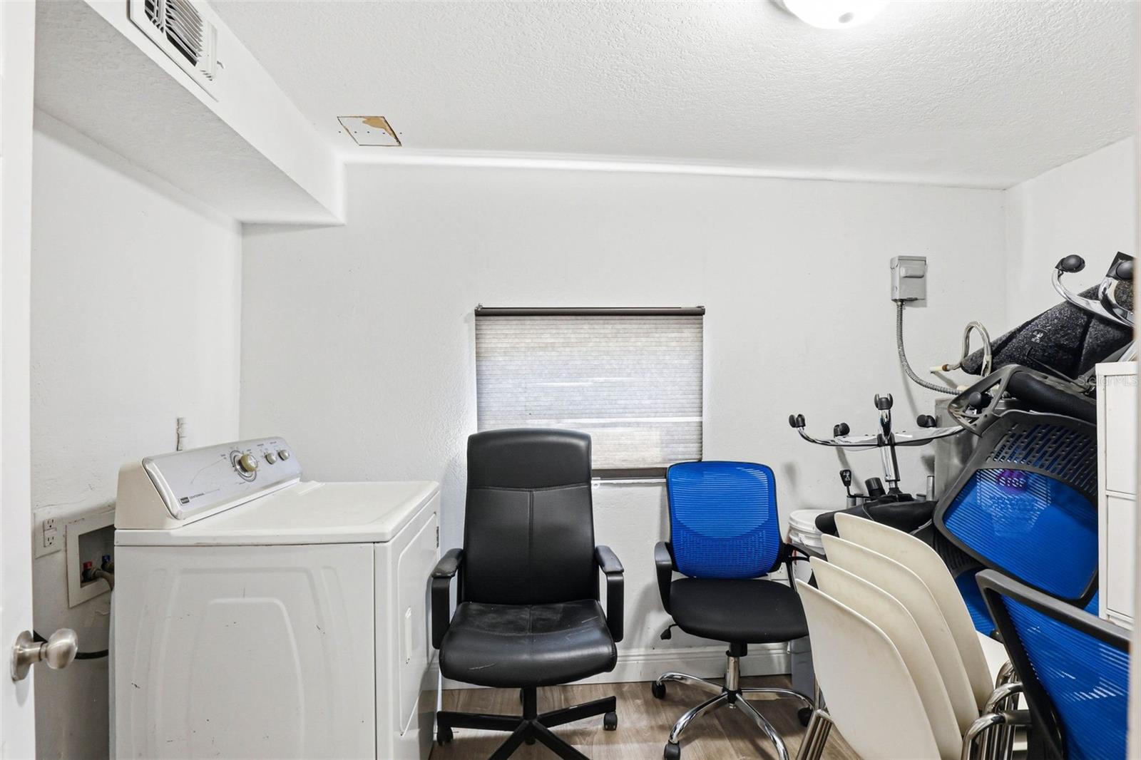 LAKE VIEW PARK SUB - Commercial Sale