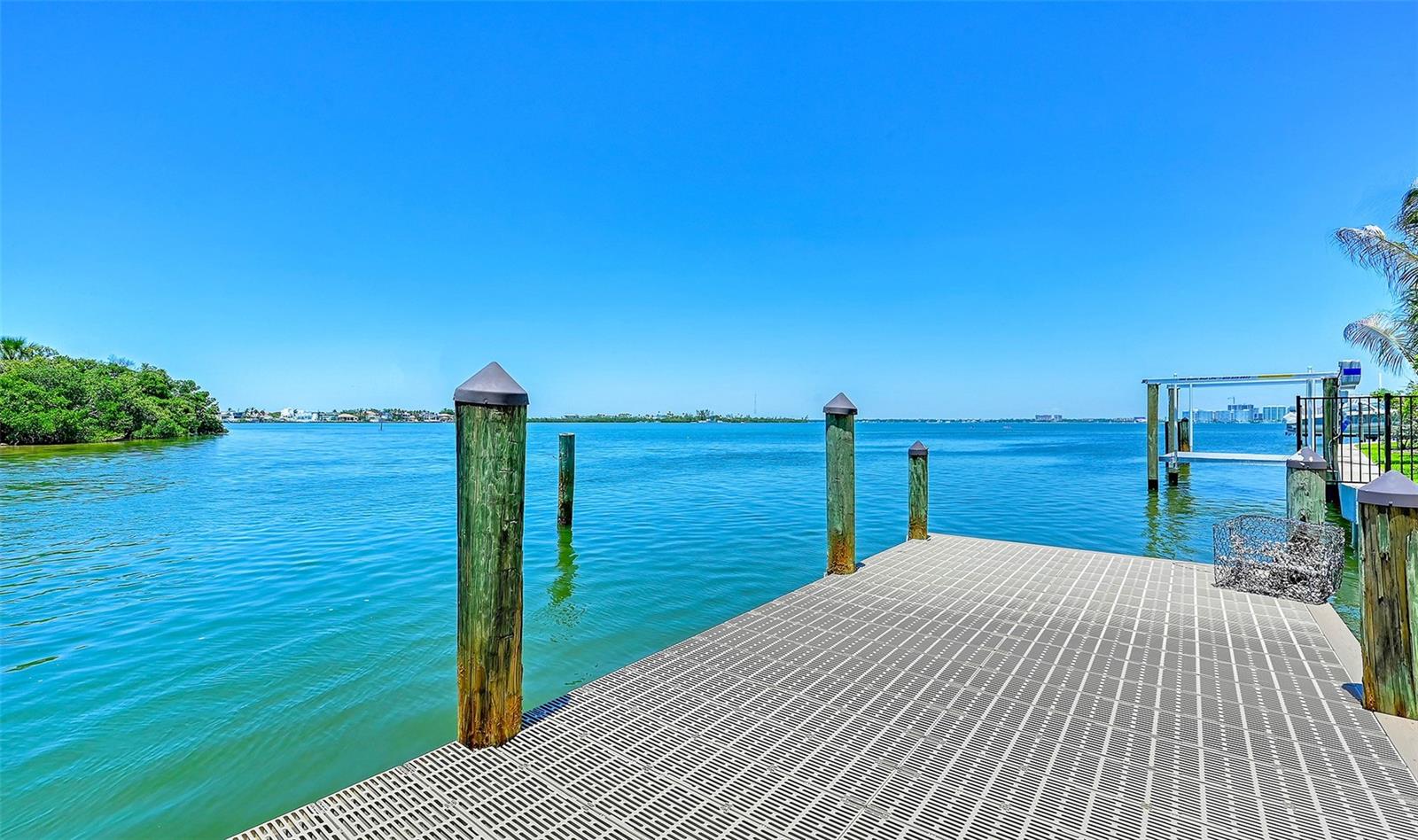 SAINT ARMANDS DIV JOHN RINGLING ESTATES - Residential