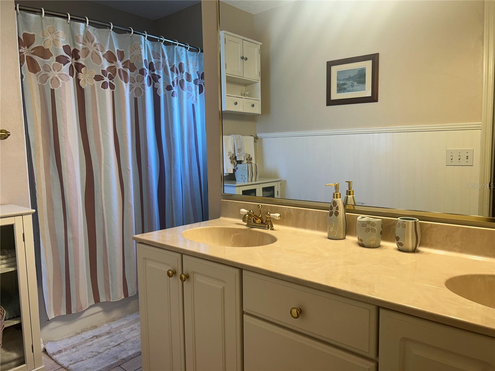 ADRIANE PARK - Residential