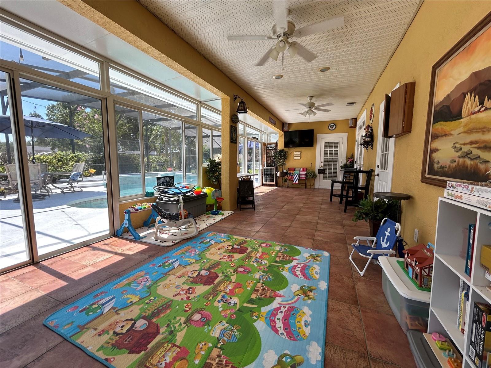 ADRIANE PARK - Residential