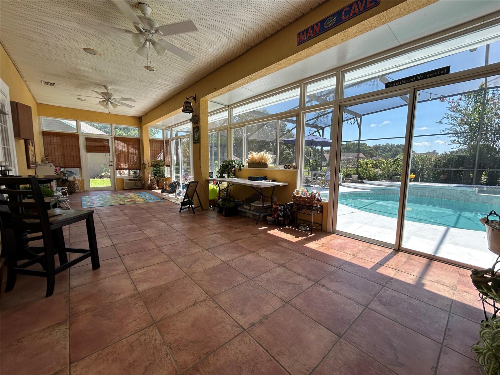 ADRIANE PARK - Residential