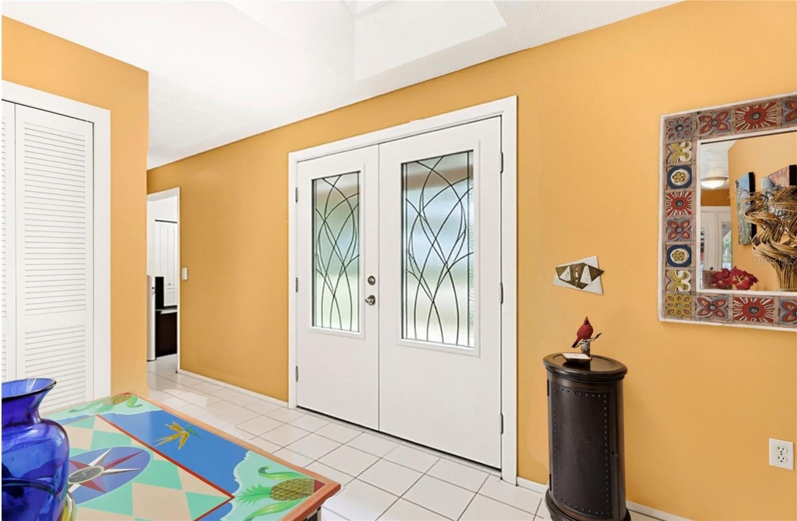 TROPICAL SHORES - Residential