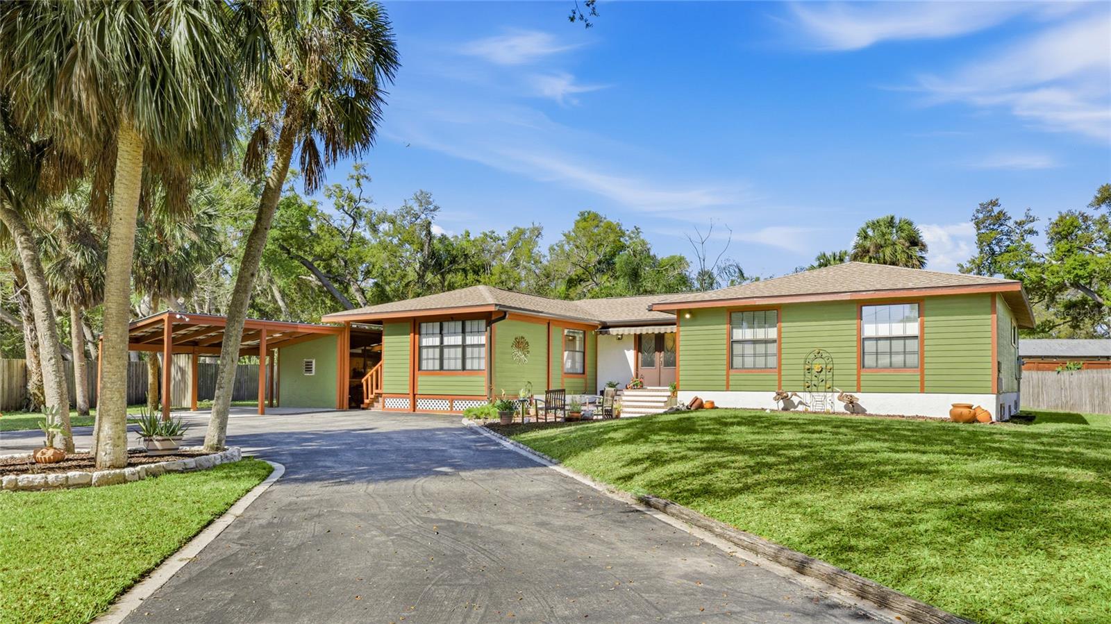 TROPICAL SHORES - Residential