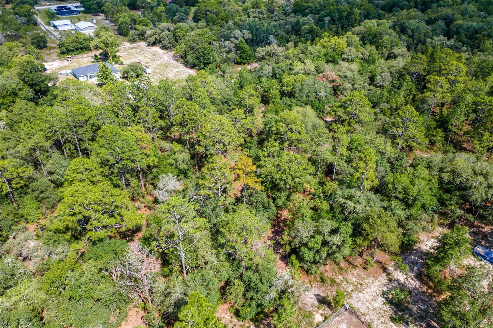 RAINBOW LAKES ESTATE - Land