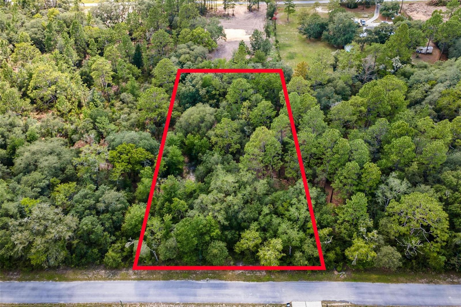 RAINBOW LAKES ESTATE - Land