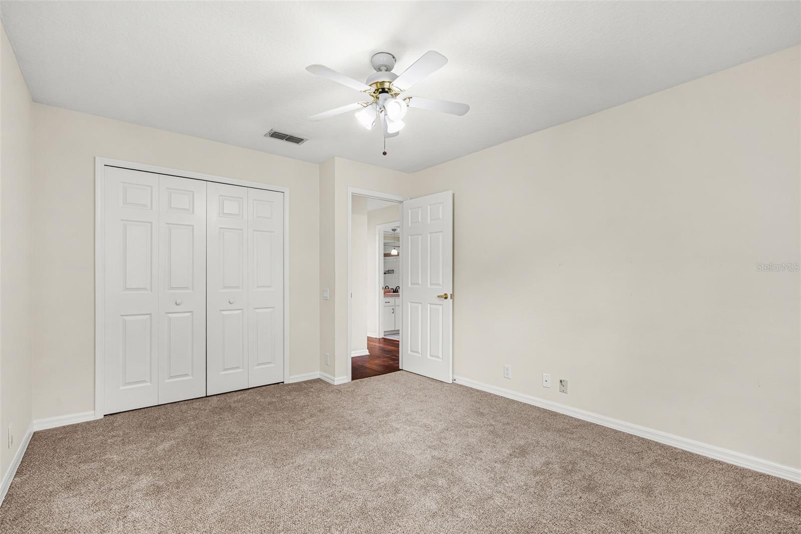 CHEVY CHASE ESTATES PH TWO - Residential Lease