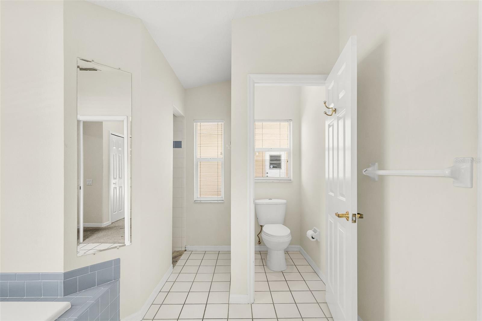CHEVY CHASE ESTATES PH TWO - Residential Lease