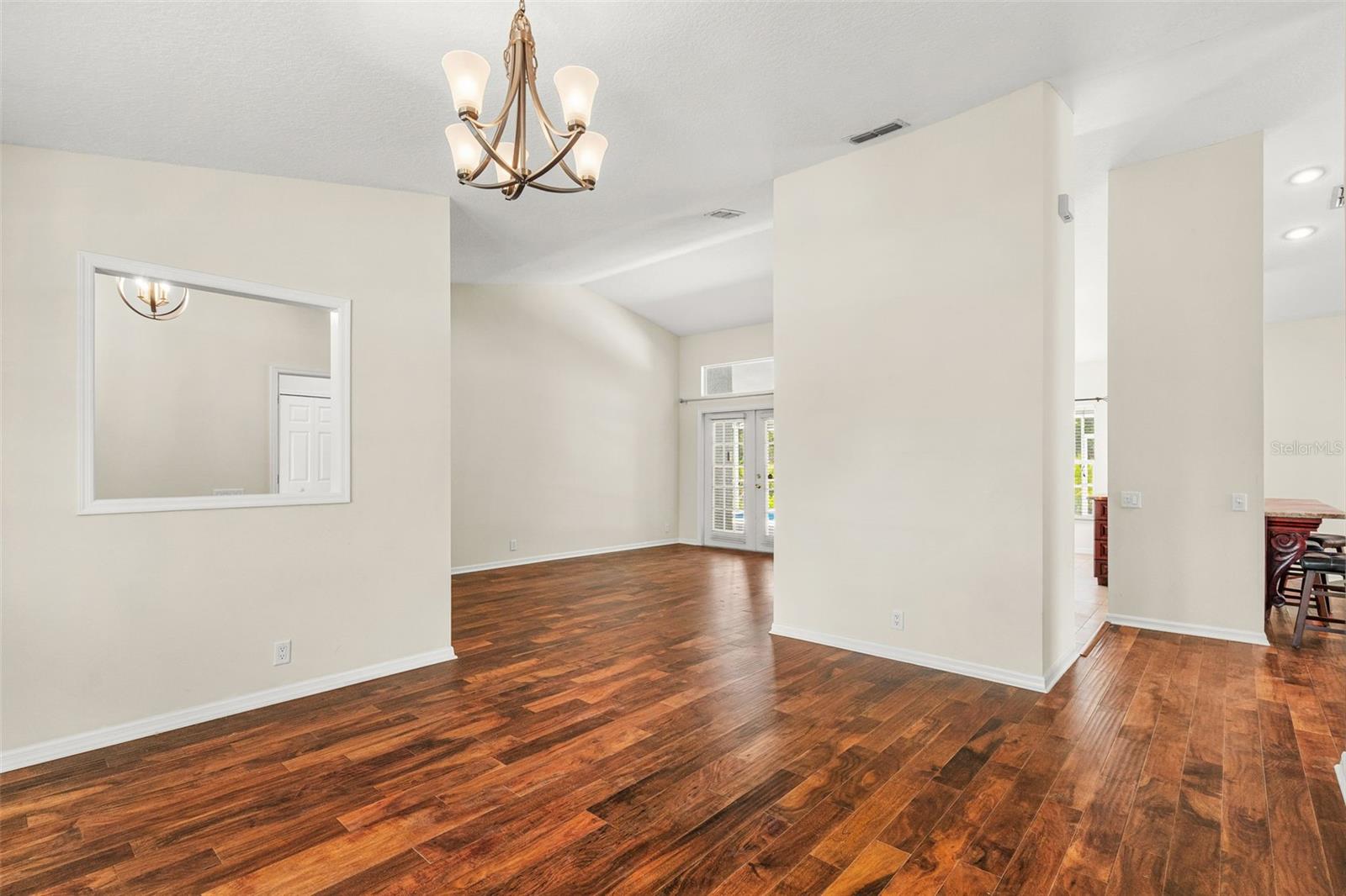 CHEVY CHASE ESTATES PH TWO - Residential Lease
