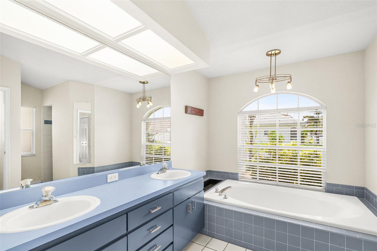 CHEVY CHASE ESTATES PH TWO - Residential Lease