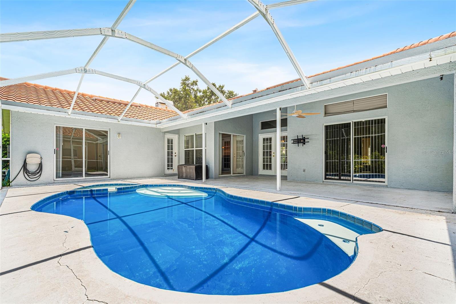 CHEVY CHASE ESTATES PH TWO - Residential Lease