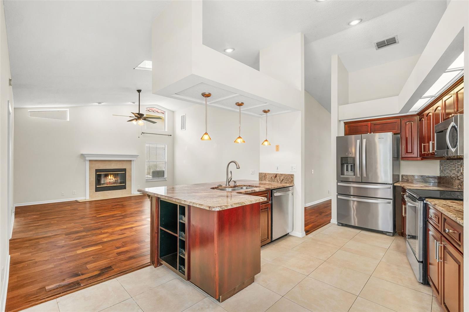 CHEVY CHASE ESTATES PH TWO - Residential Lease