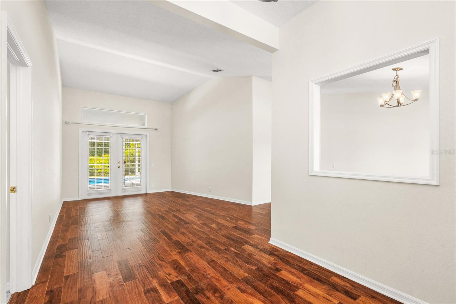 CHEVY CHASE ESTATES PH TWO - Residential Lease