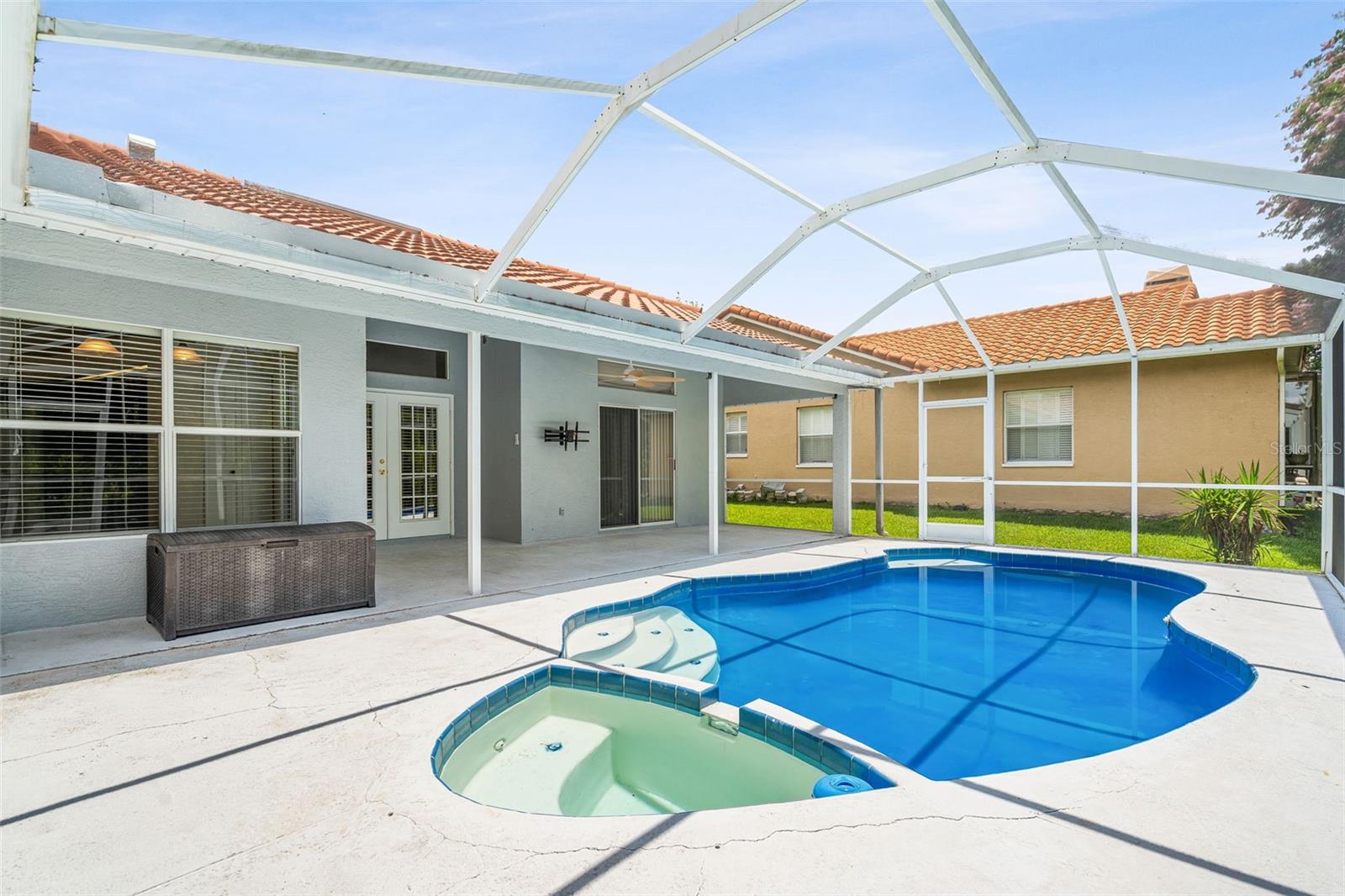 CHEVY CHASE ESTATES PH TWO - Residential Lease