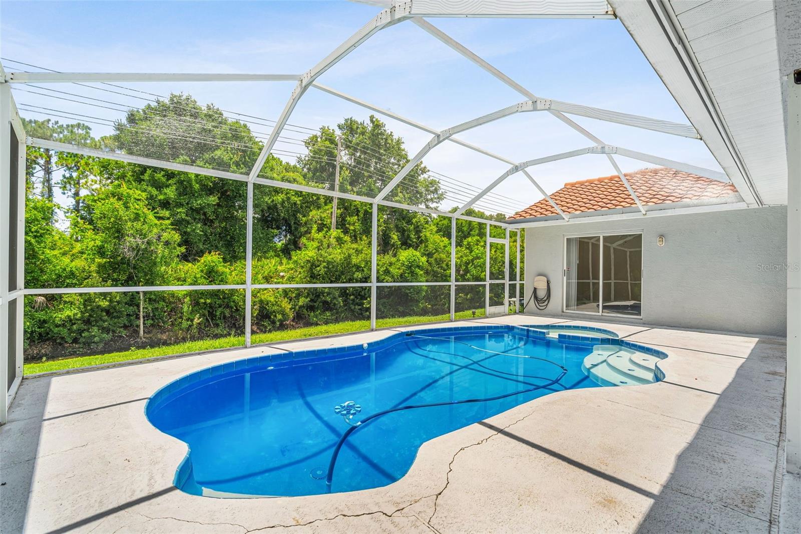 CHEVY CHASE ESTATES PH TWO - Residential Lease