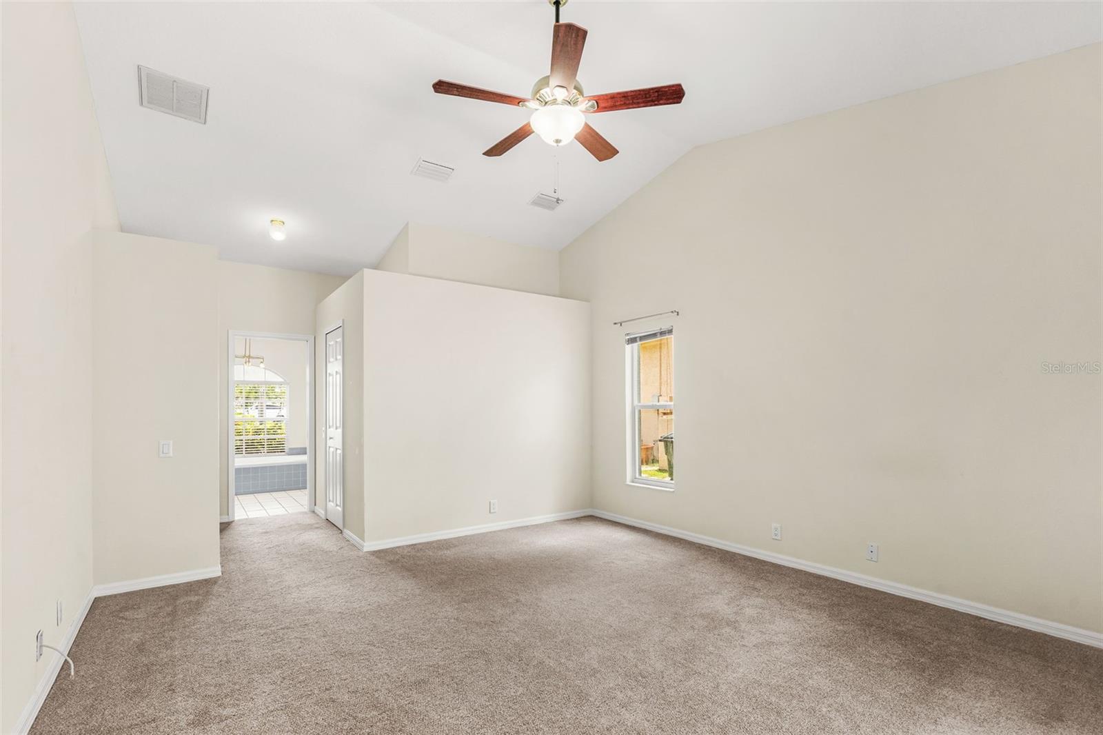 CHEVY CHASE ESTATES PH TWO - Residential Lease