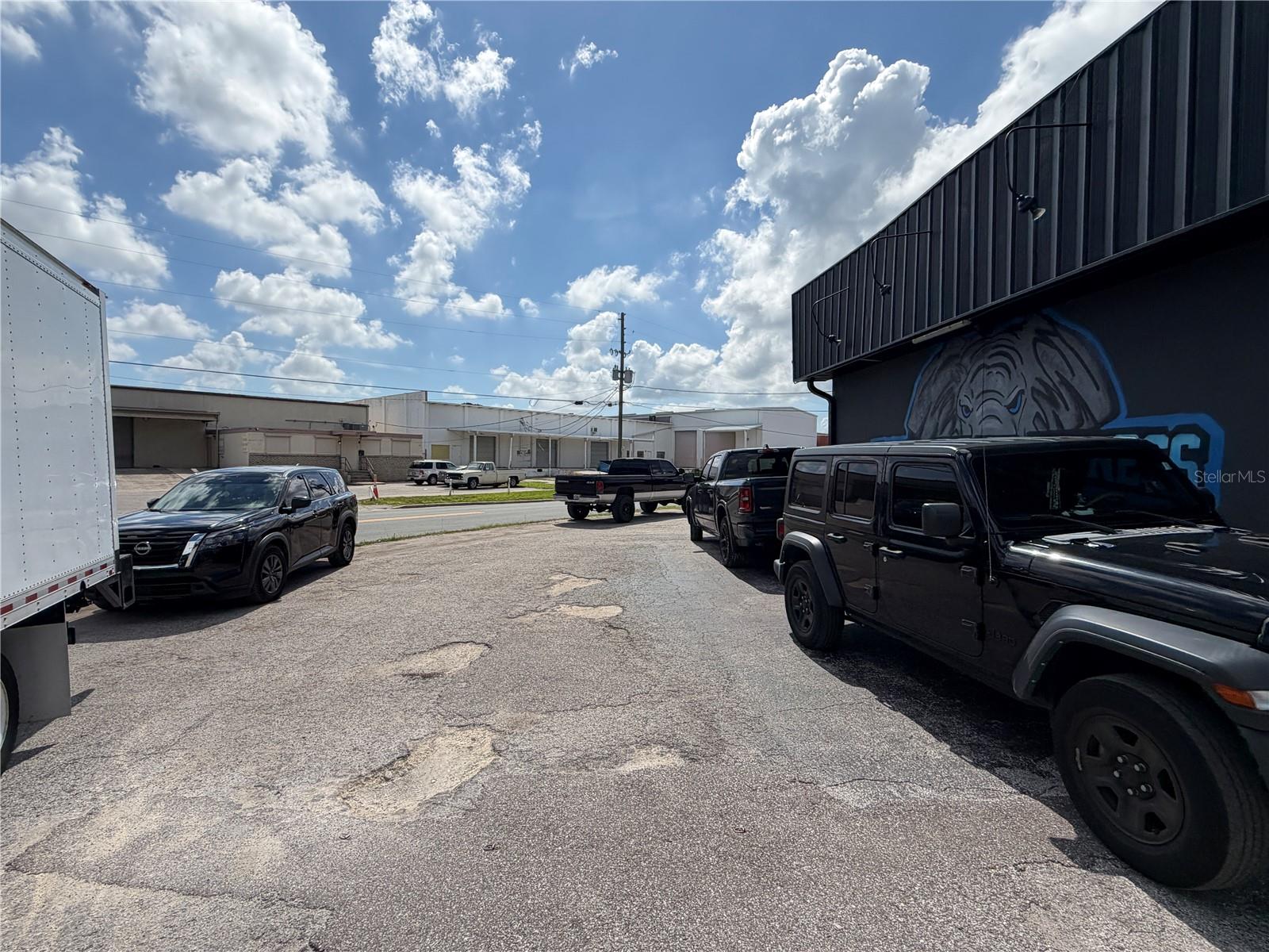 PROGRESSIVE PARK - Commercial Sale
