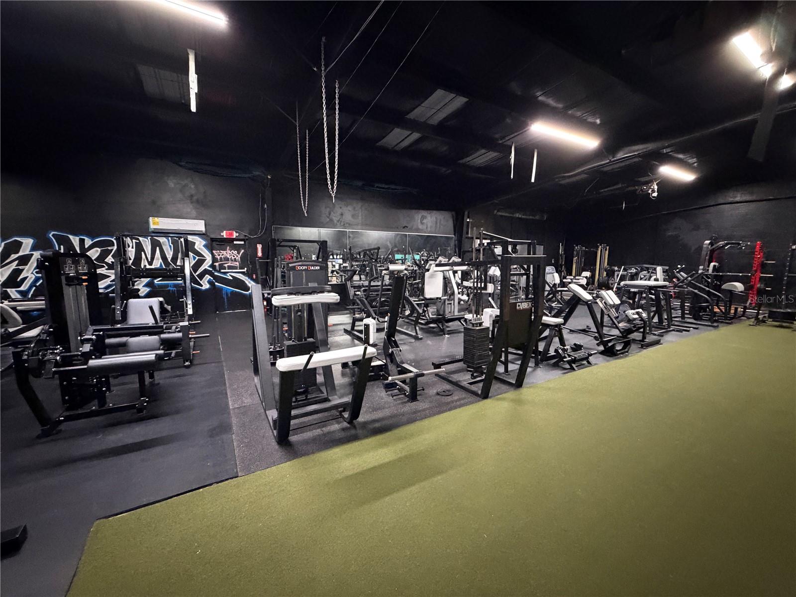 PROGRESSIVE PARK - Commercial Sale