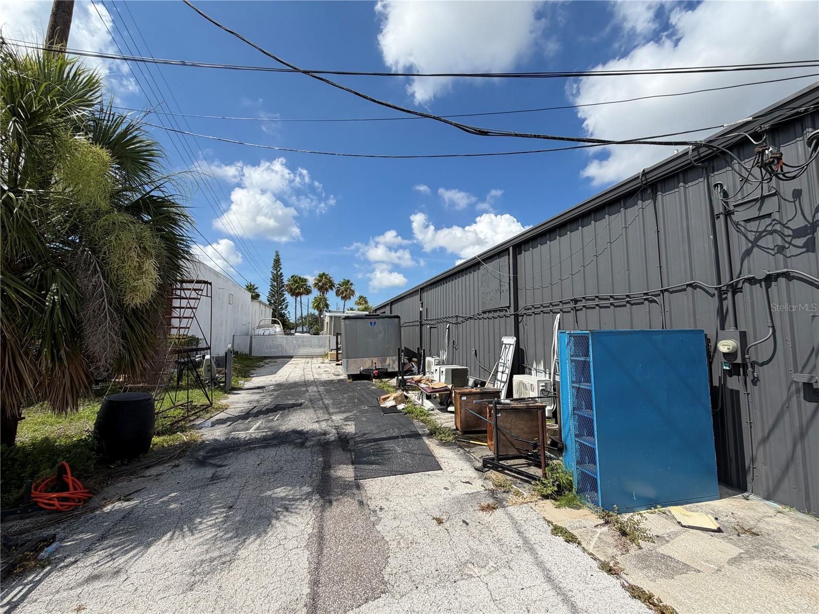 PROGRESSIVE PARK - Commercial Sale