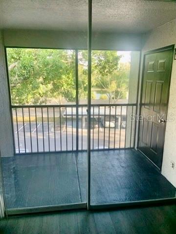 SANDLAKE PRIVATE RESIDENCES - Residential