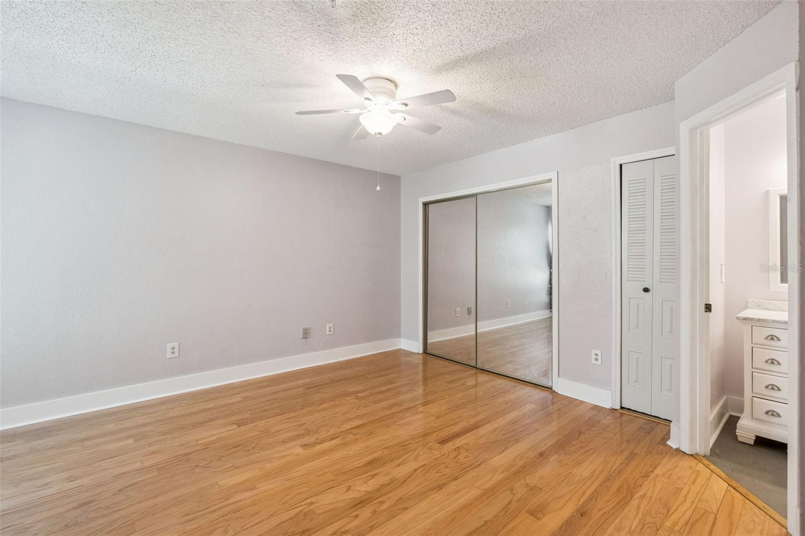 HUNTERS CHASE CONDO PH 1 - Residential