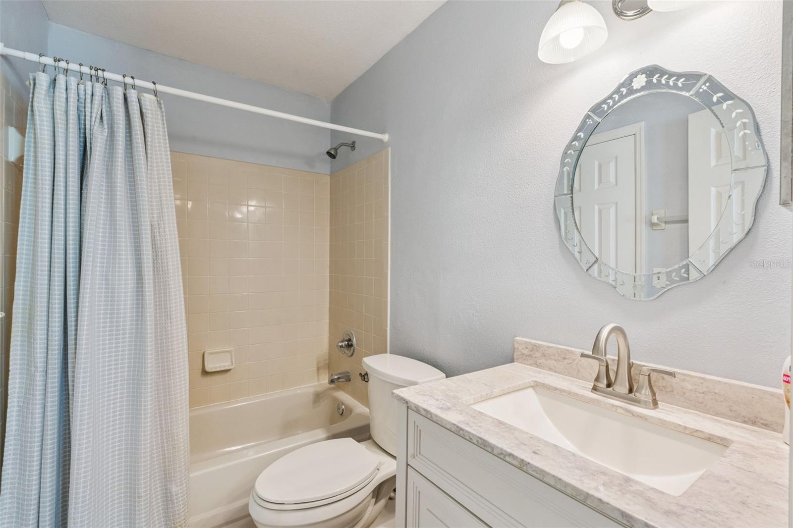 HUNTERS CHASE CONDO PH 1 - Residential