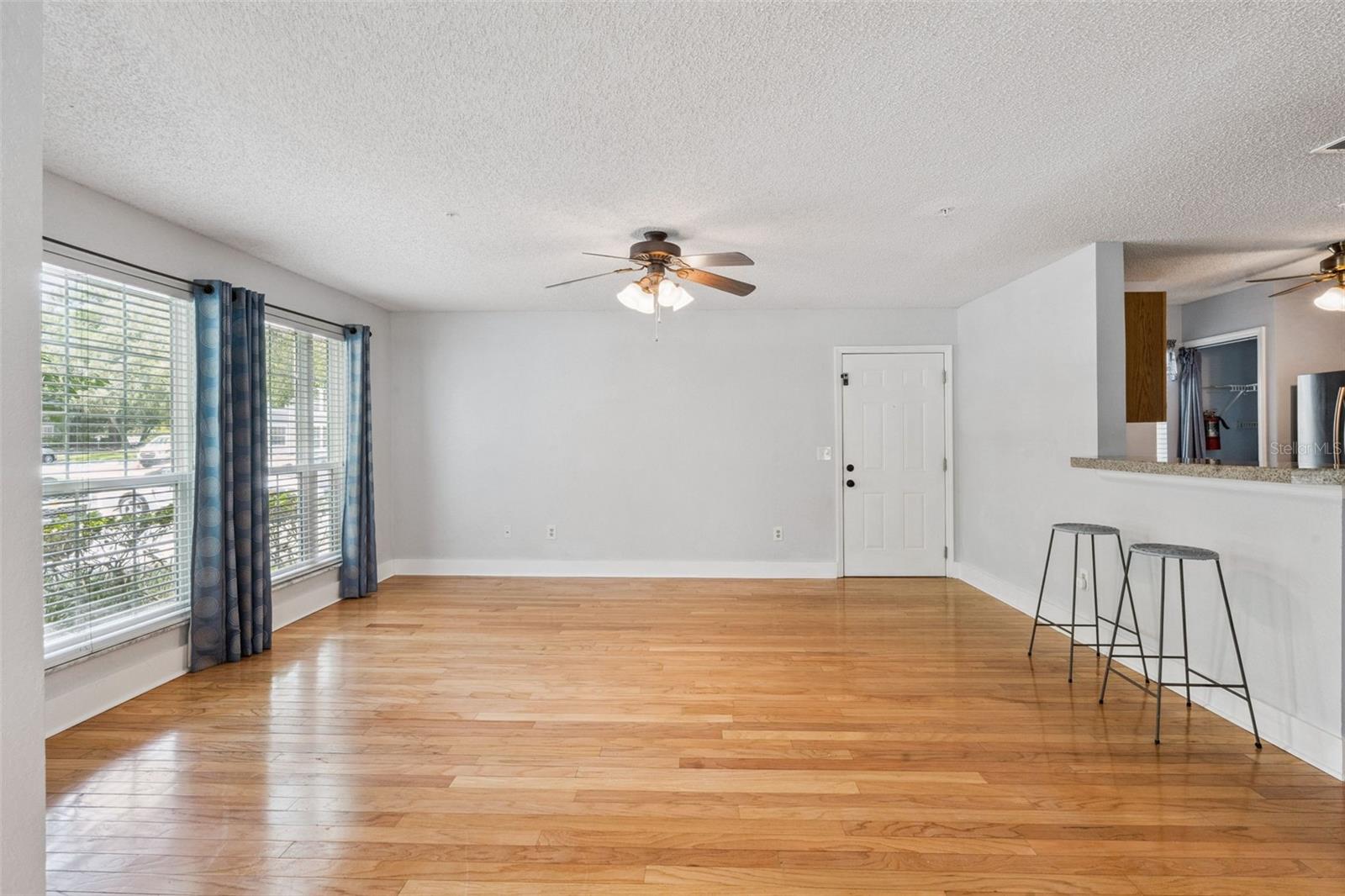 HUNTERS CHASE CONDO PH 1 - Residential