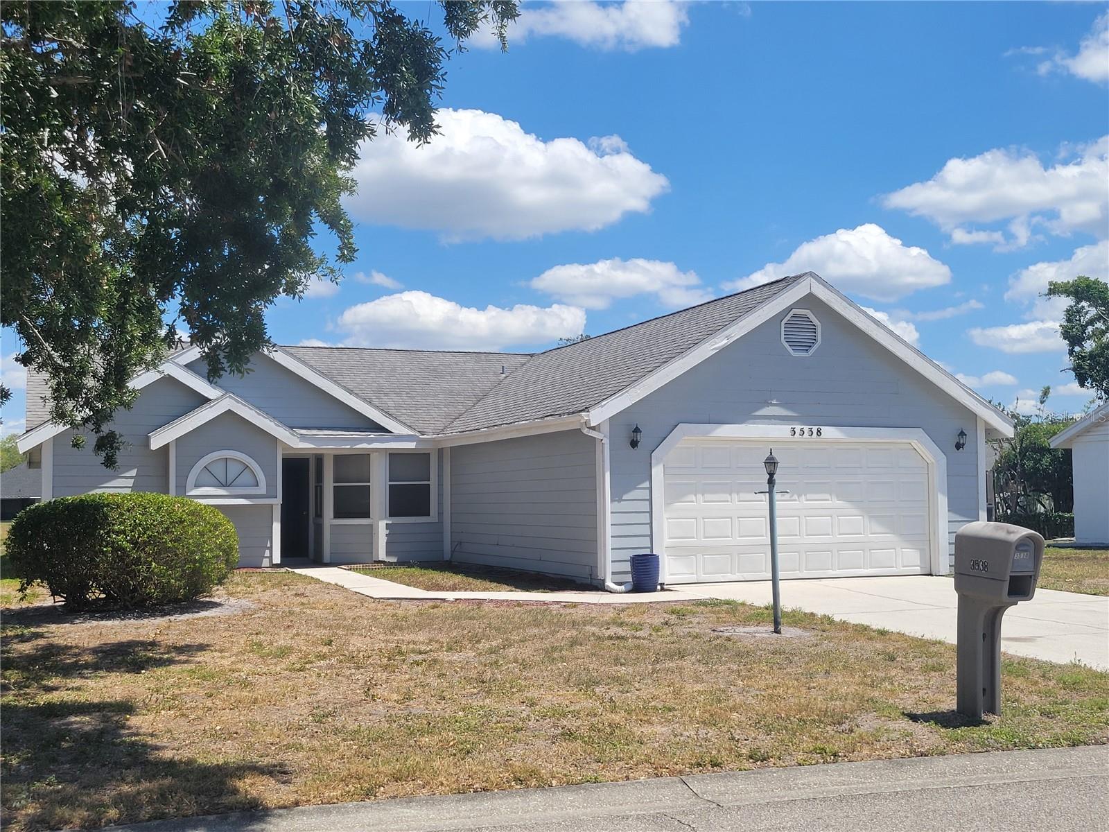 CENTRE LAKE - Residential