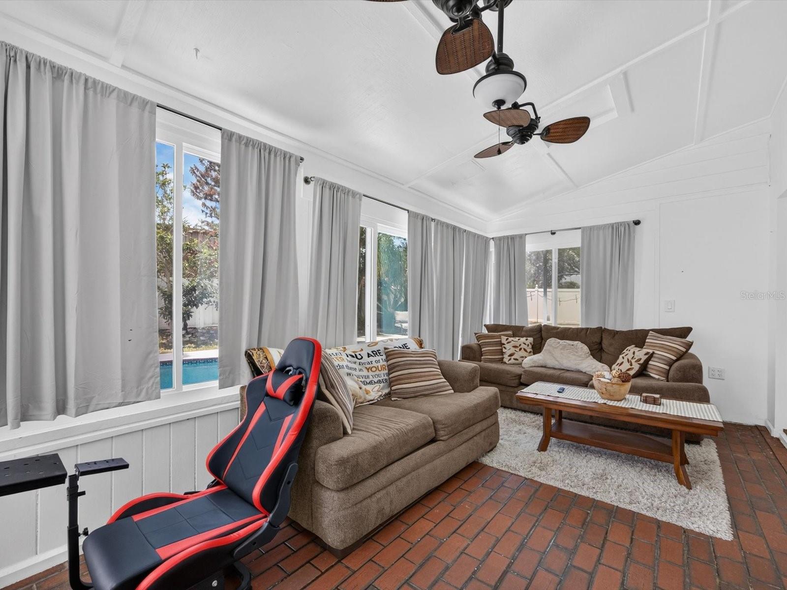 TIFFANY WOODS - Residential