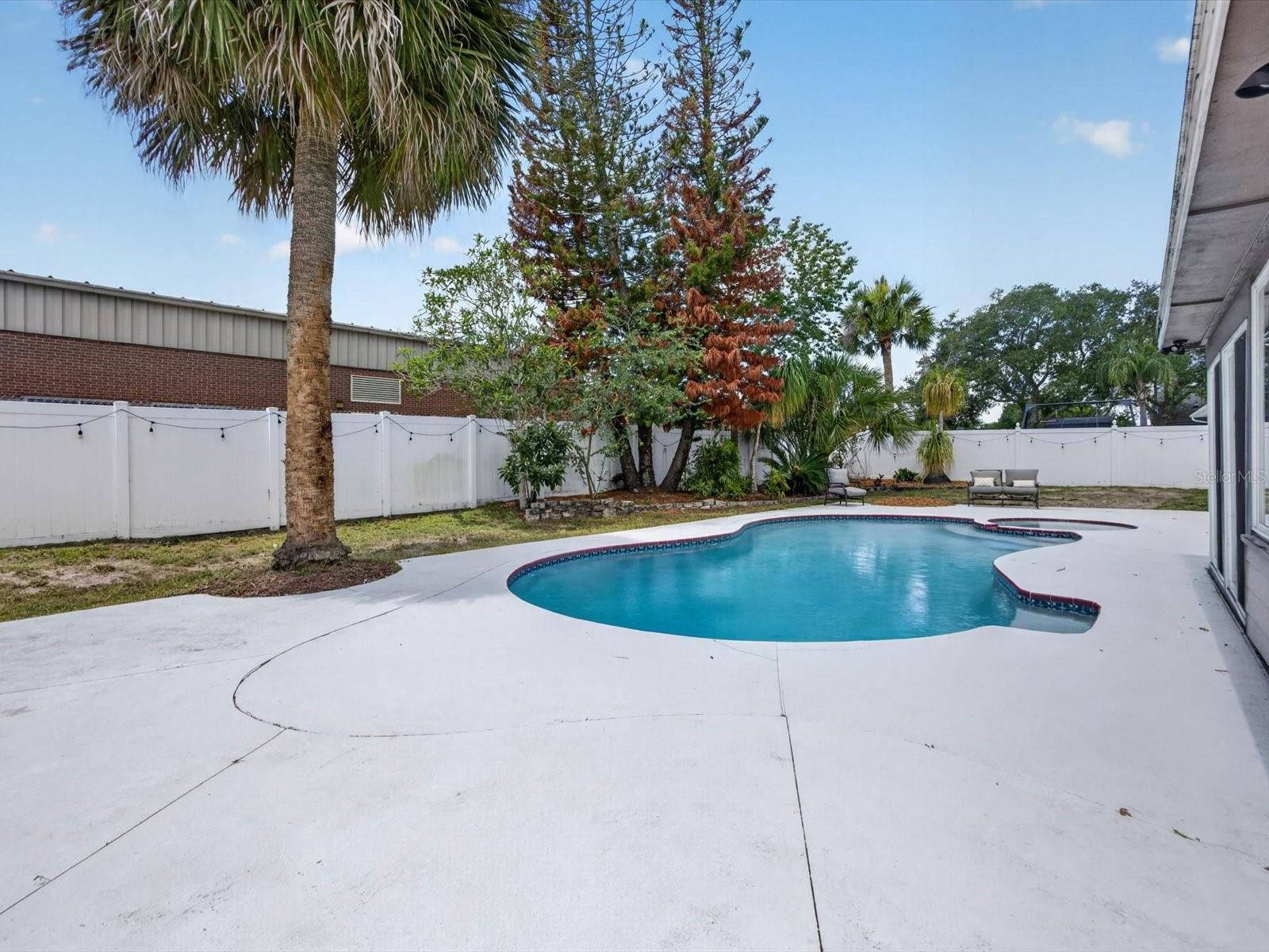 TIFFANY WOODS - Residential