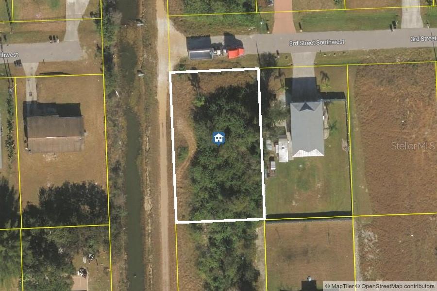 Oversized vacant corner lot in Lehigh Acres! 80' x 135' Great lot to build your custom home with plenty of room for a pool in one of Florida's fastest growing communities. Perfect area if you are looking to build an investment property. No HOA, No Deed Restrictions and Flood Zone X. Close to restaurants, shopping, schools, golf, SWFL International Airport and major thoroughfares to commute north or south. Don't miss this opportunity!