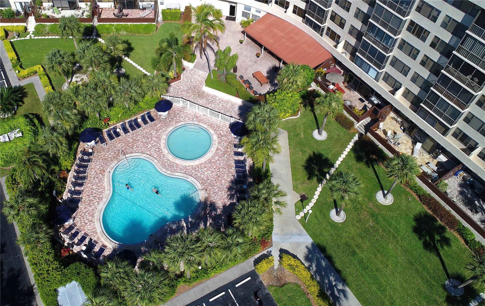 HARBOR TOWERS YACHT & RACQUET CLUB - Residential