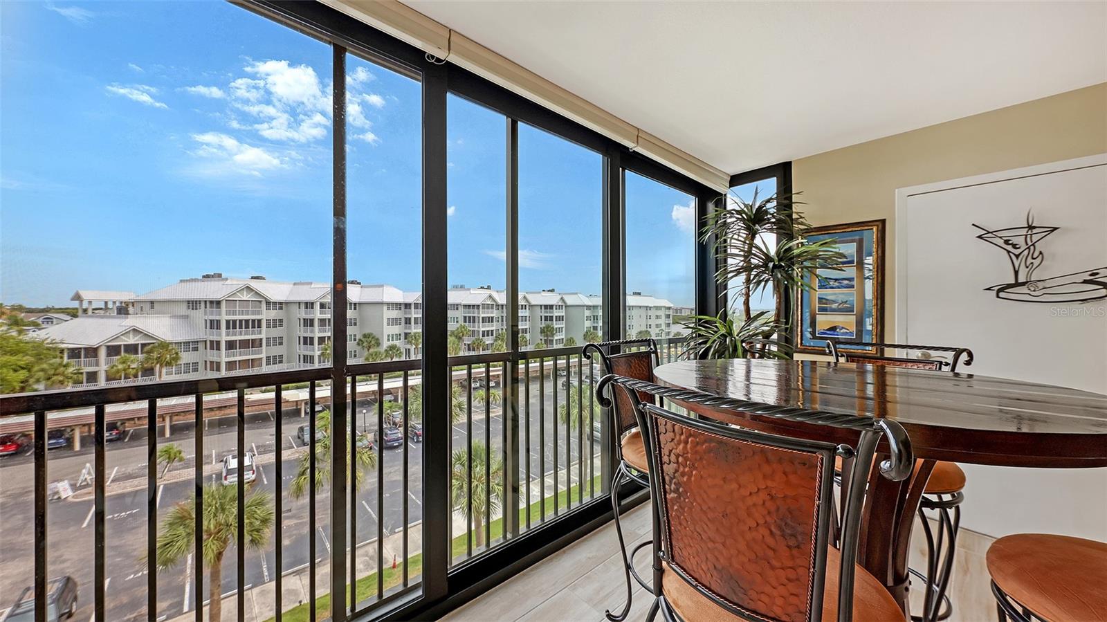 HARBOR TOWERS YACHT & RACQUET CLUB - Residential