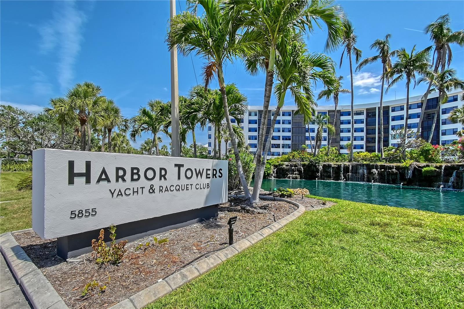 HARBOR TOWERS YACHT & RACQUET CLUB - Residential