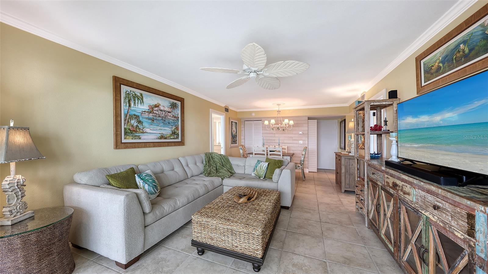 HARBOR TOWERS YACHT & RACQUET CLUB - Residential
