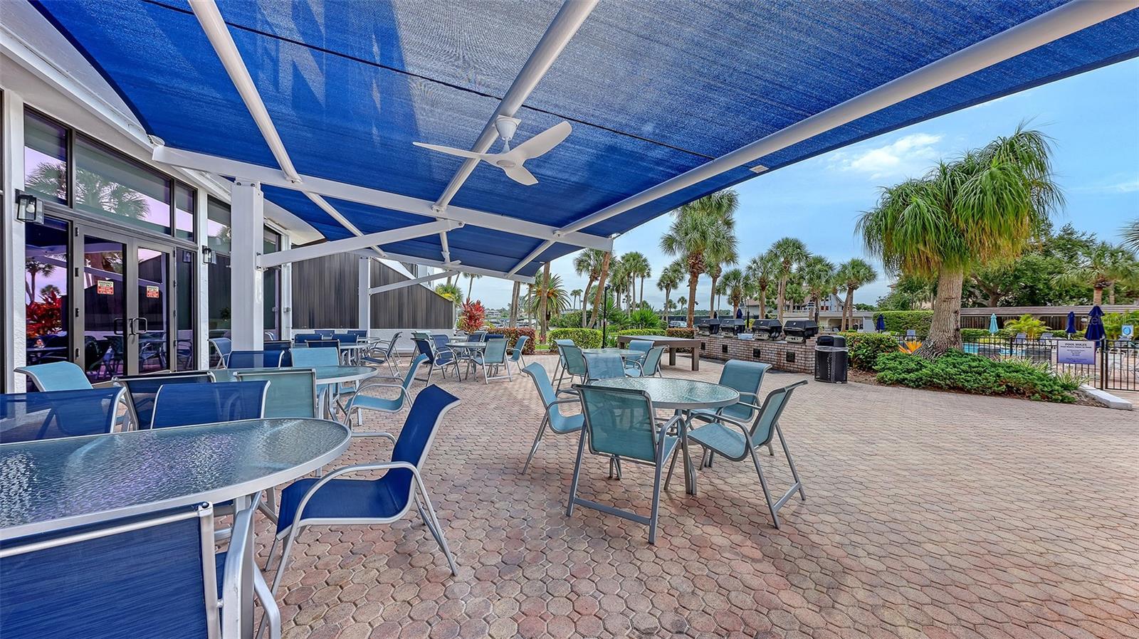 HARBOR TOWERS YACHT & RACQUET CLUB - Residential