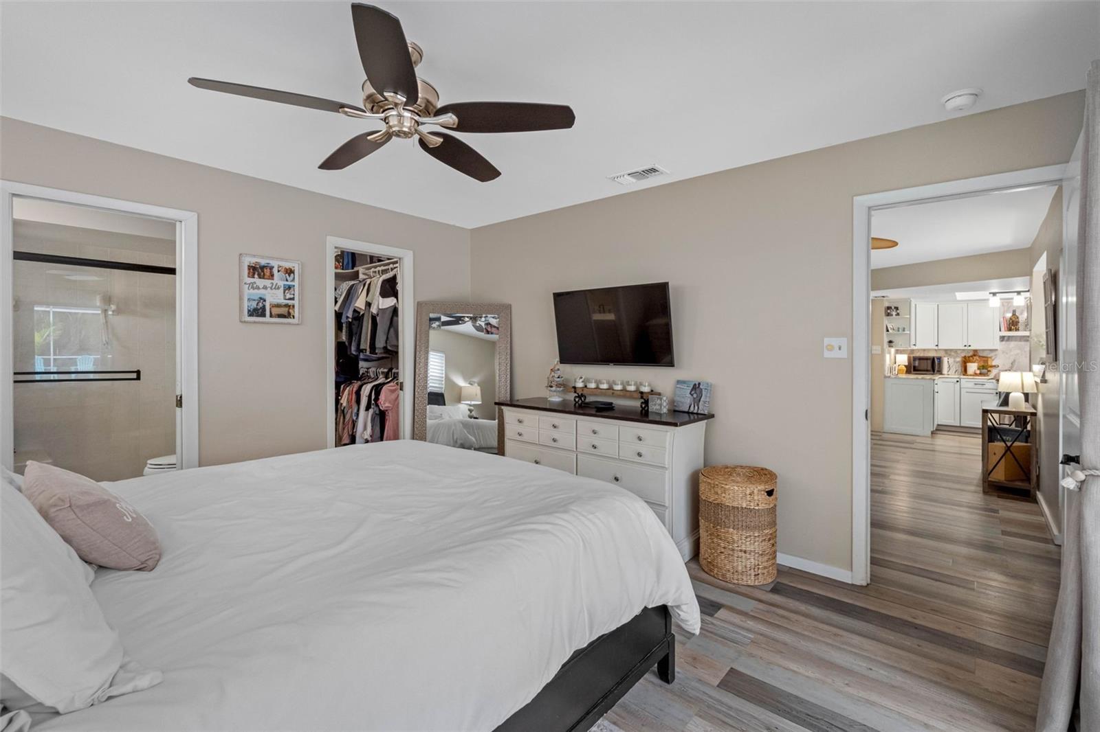 RUSTIC PINES - Residential