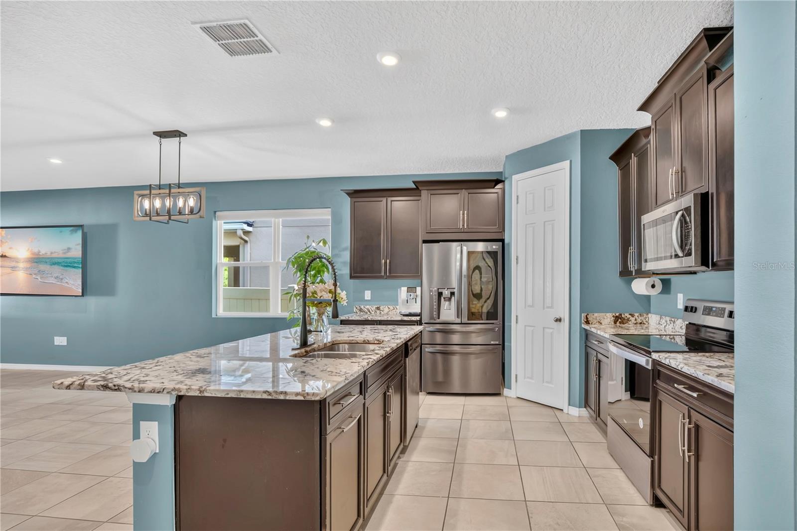 WATERBROOKE AMENITIES CENTER - Residential