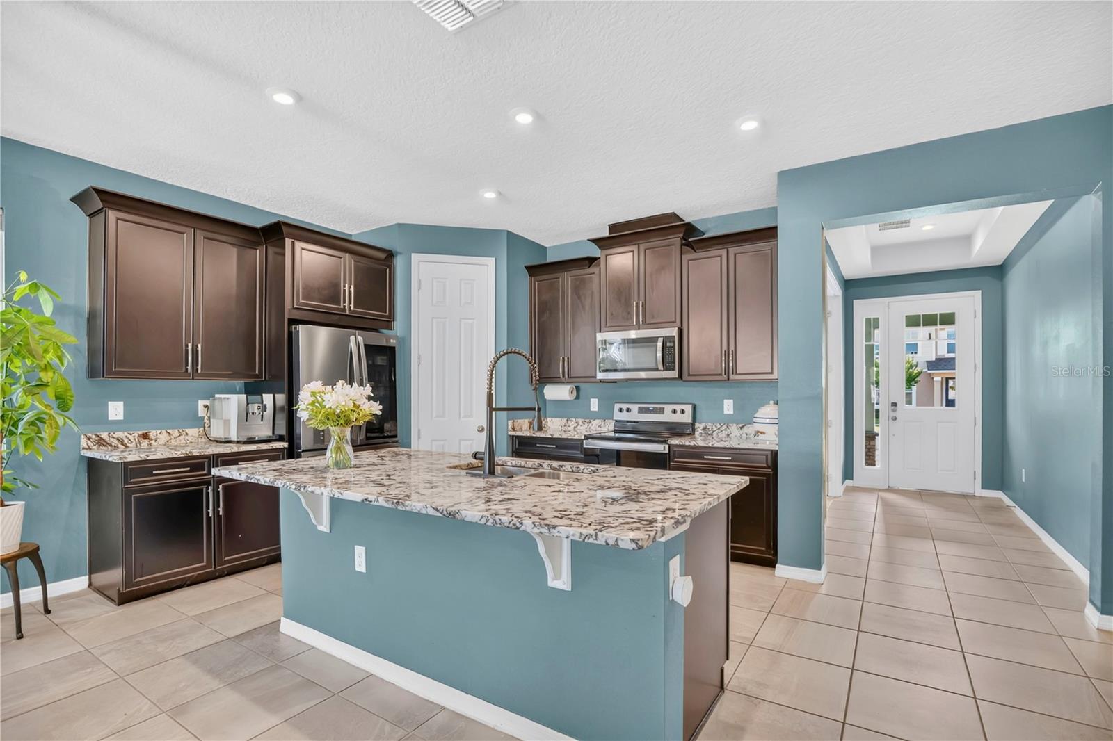 WATERBROOKE AMENITIES CENTER - Residential