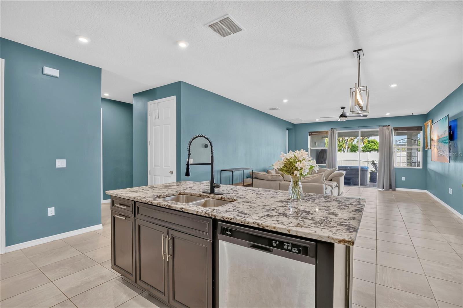 WATERBROOKE AMENITIES CENTER - Residential