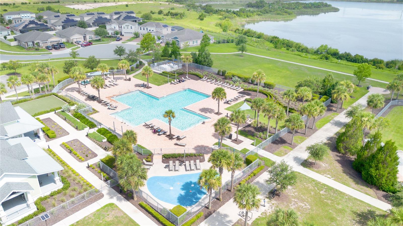 WATERBROOKE AMENITIES CENTER - Residential
