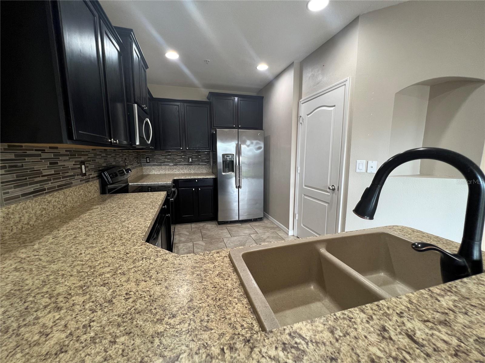 JEFFERSON GREEN AT ANTHEM PARK CONDO PH 4 - Residential Lease